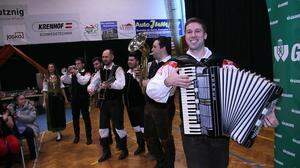 Sašo Avsenik und seine Oberkrainer spielten in der Sporthalle Bärnbach auf