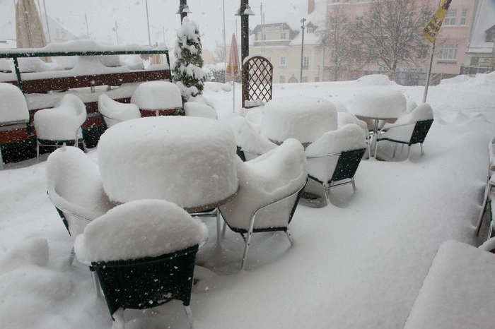 Bis zu 20 Zentimeter Schnee fielen in der Nacht von Dienstag auf Mittwoch ...