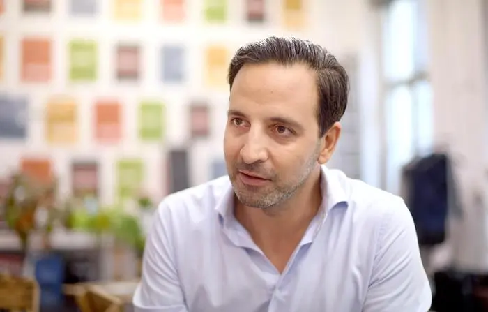 ABD0019_20190903 - WIEN - ÖSTERREICH: Wandel-Spitzenkandidat Fayad Mulla während eines Interviews mit der APA - Austria Presse Agentur am Montag, 2. September 2019, in Wien. - FOTO: APA/ROLAND SCHLAGER