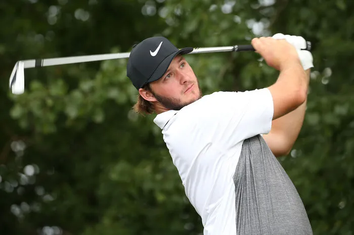Straka hat einen tollen Golfschwung