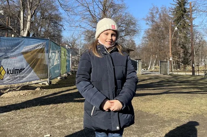 Mia (8) gefallen die Grazer Spielplätze schon sehr gut, aber Volleyball- und Wasserspielplätze fehlen ihr noch in Graz.