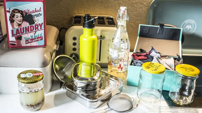 Waschmittel &amp; Co. werden in Glas- oder Alubehältern aufbewahrt. Nicht nur umweltfreundlich, sondern sieht auch richtig stylish aus.