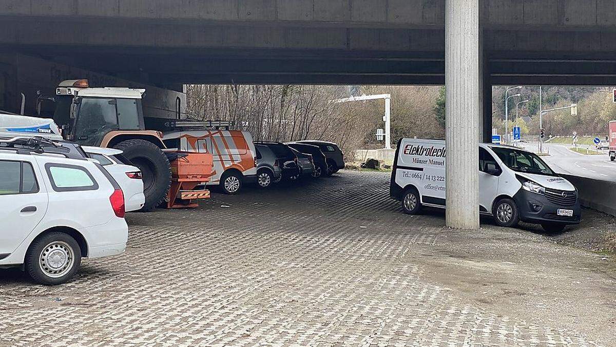 Möglichkeiten, den Parkplatz zu erweitern, werden geprüft