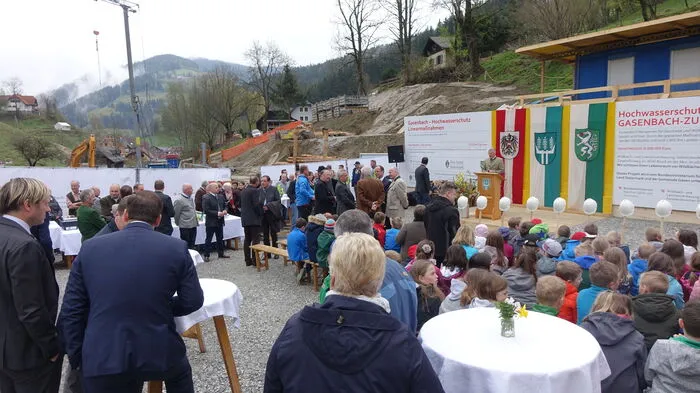 Impressionen von der Spatenstichfeier in Gasen.