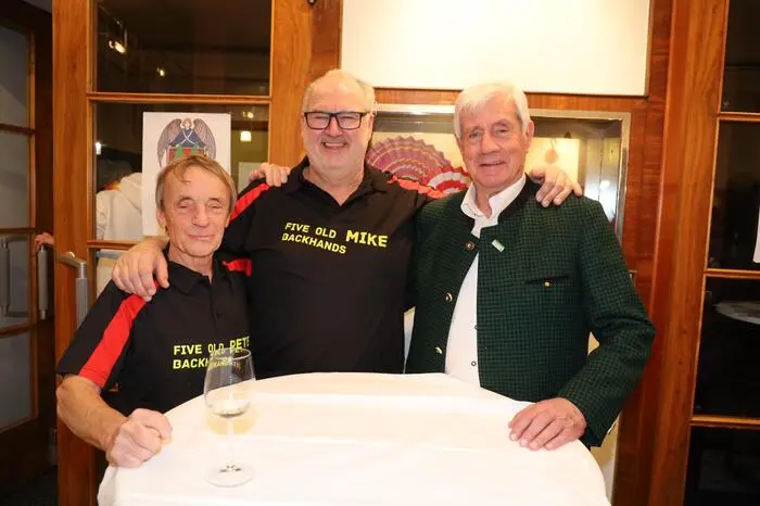 Mit dabei, wie soll es anders sein, waren wieder die „Five Old Backhands“.