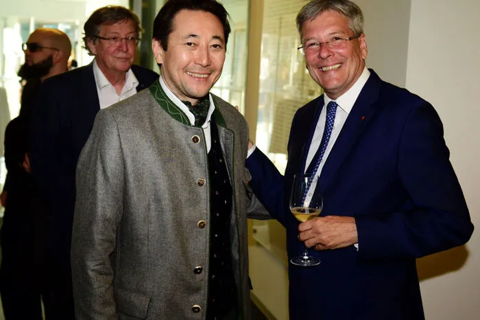 Kaiser mit dem Botschafter von Kasachstan.