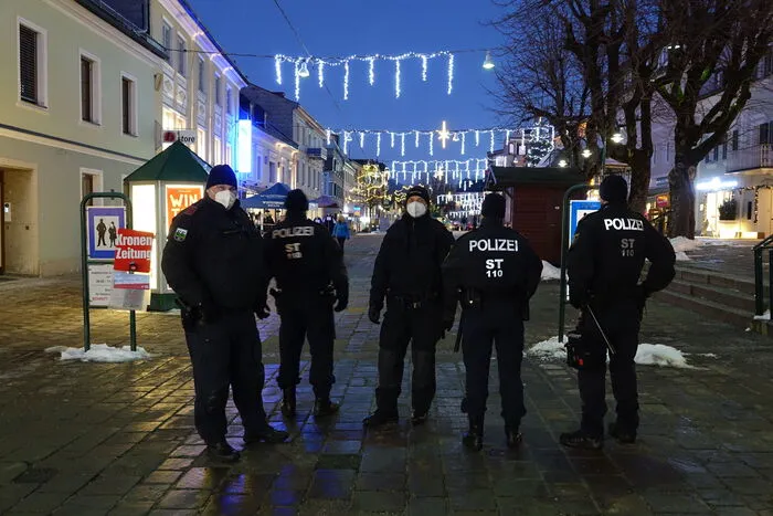 Die Polizei zeigte in Schladming am Abend viel Präsenz