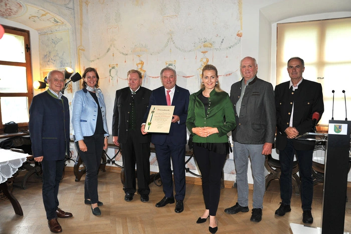 Ehrenbürgerschaft für Hermann Schützenhöfer