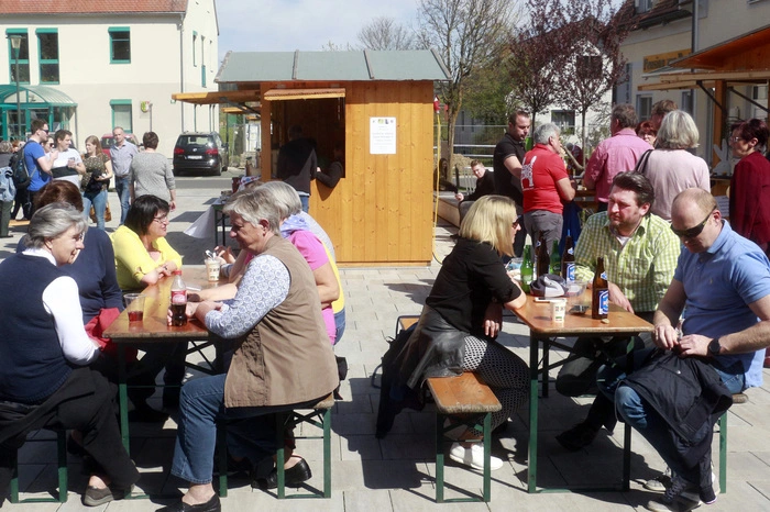 ...zum zweiten Ostermarkt am Ort der Begegnung.