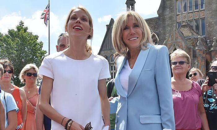 Brigitte Macron und ihre Tochter Tiphaine Auziere nach der Stimmabgabe