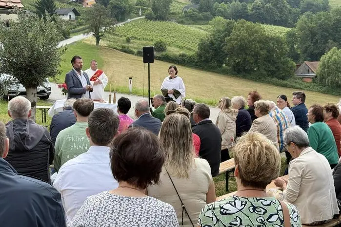 Unter den zahlreichen Gästen befanden sich auch der Finanzstadtrat Dieter Siegl, die beiden Altbürgermeister von Übersbach Franz Lang und Robert Felber sowie Kameradschaftsbund-Obmann Thomas Schwarzenberger