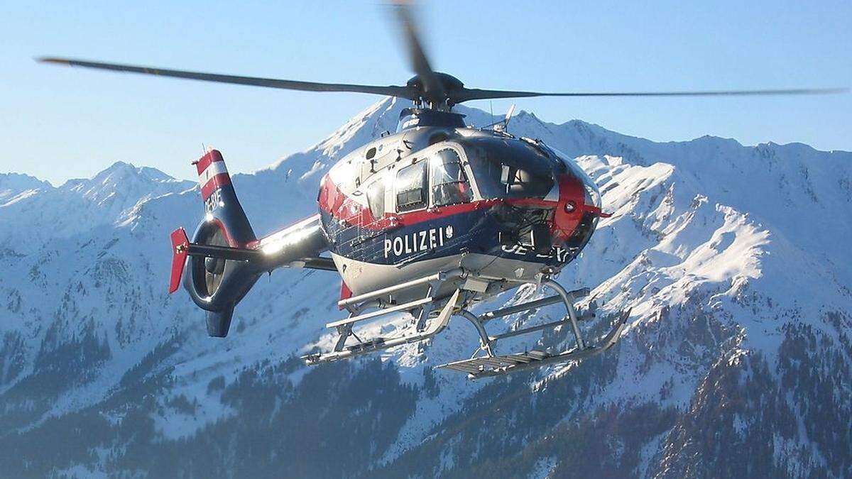 Der Polizeihubschrauber war im Einsatz (Archivbild)