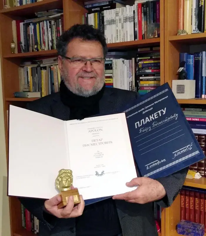 karikaturist petar pismestrovic wurde mit dem literaturpreis apollo sirmiensis ausgezeichnet