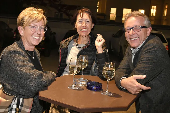 Bitte klicken Sie sich durch die weiteren Fotos!
