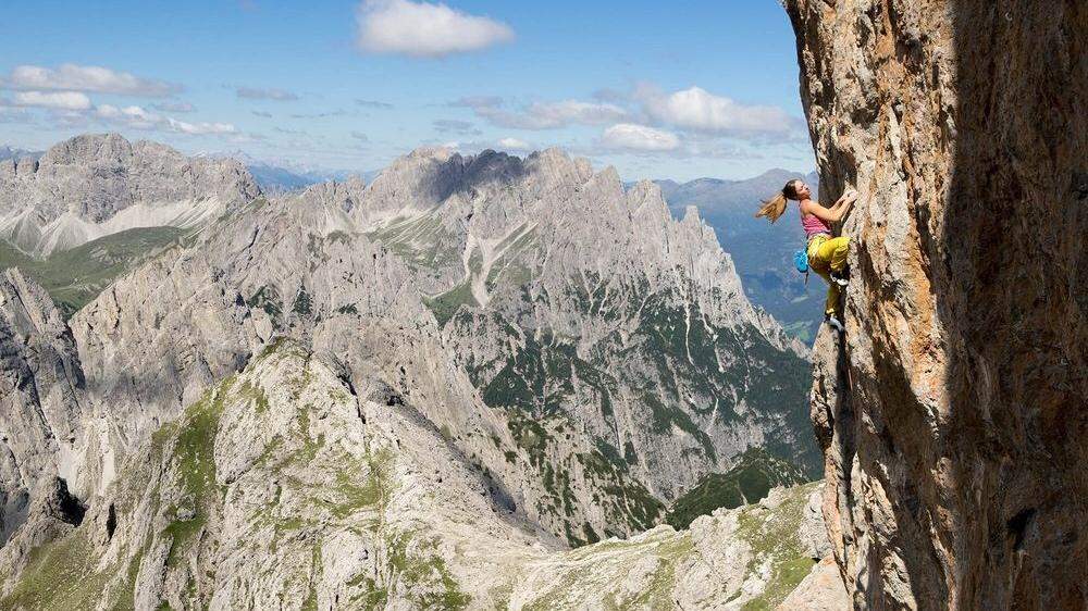 Das Klettern in Osttirol bietet atemberaubende Ausblicke über die Lienzer Dolomiten