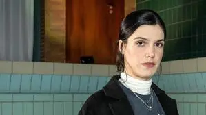 „Blut und Wasser“: Sophia Mercedes Burtscher in ihrem Einstandsfall mit Jörg Hartmann