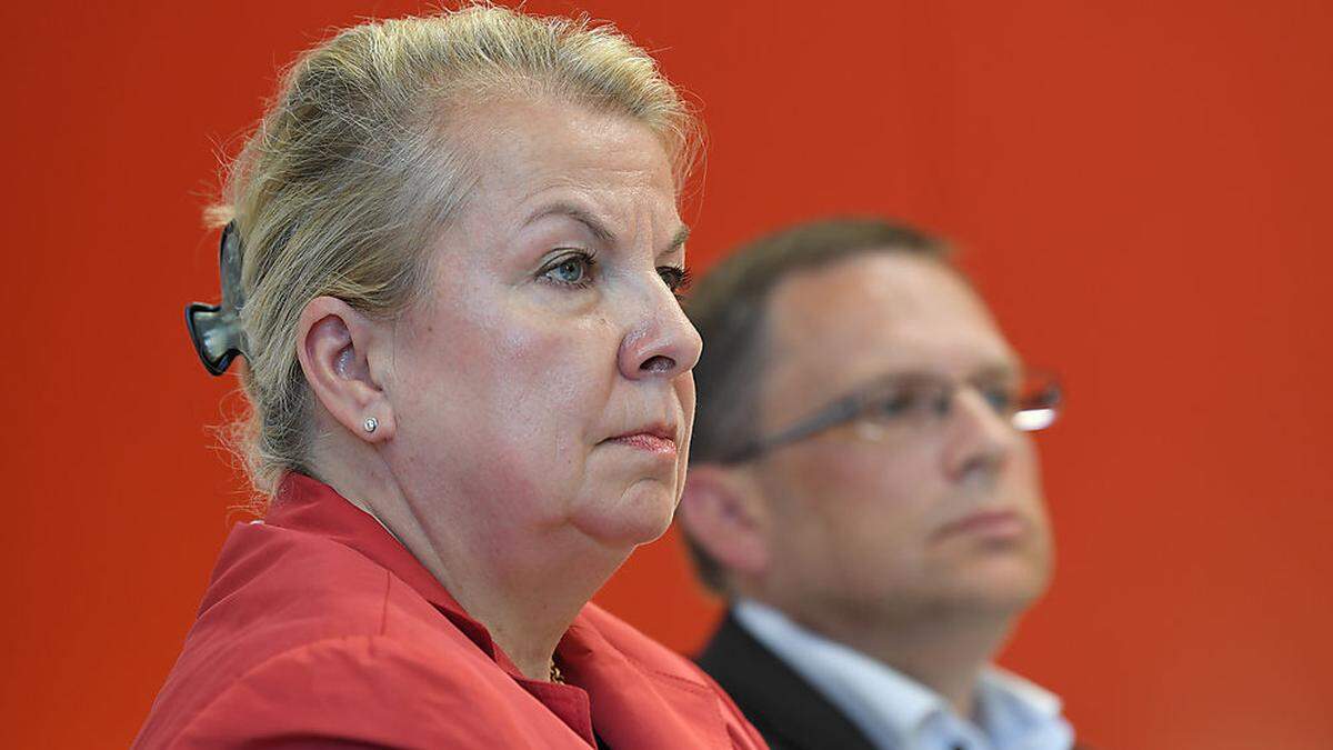 Glauben an die Einsparungen: FPÖ-Sozialministerin Beate Hartinger-Klein und ÖVP-Klubchef August Wöginger