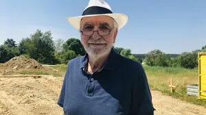 Walter Flucher wohnt in Oberrohr, Gemeinde Rohr bei Hartberg. Er ist Pensionist und Geschäftsführer der Region Kulmland