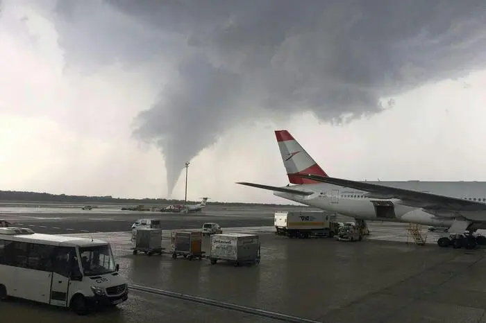 Vom Flughafen Wien-Schwechat aus war ein Tornado zu beobachten.