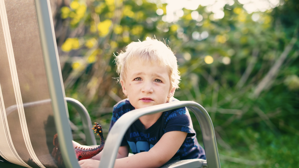 Der kleine David leidet an frühkindlichem Autismus | Der kleine David leidet an frühkindlichem Autismus