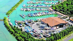 Erkunden Sie die Lagune von Grado oder die Küste von Triest so, wie es am besten geht: vom Wasser aus mit einem Boot
