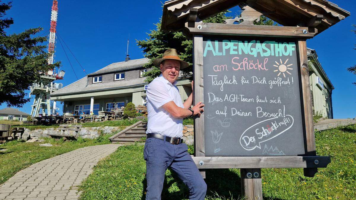 Simon Klasnic bei seinem Arbeitsplatz auf 1445 Metern