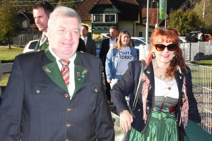 Unter den Gästen weilten Bezirkshauptmann Florian Waldner, die Landtagsabgeordneten Manuela Khom und Wolfgang Moitzi sowie Gemeinderat und Bundesrat Gottfried Sperl, einstiger Bürgermeister der ehemaligen Gemeinde Frojach-Katsch.