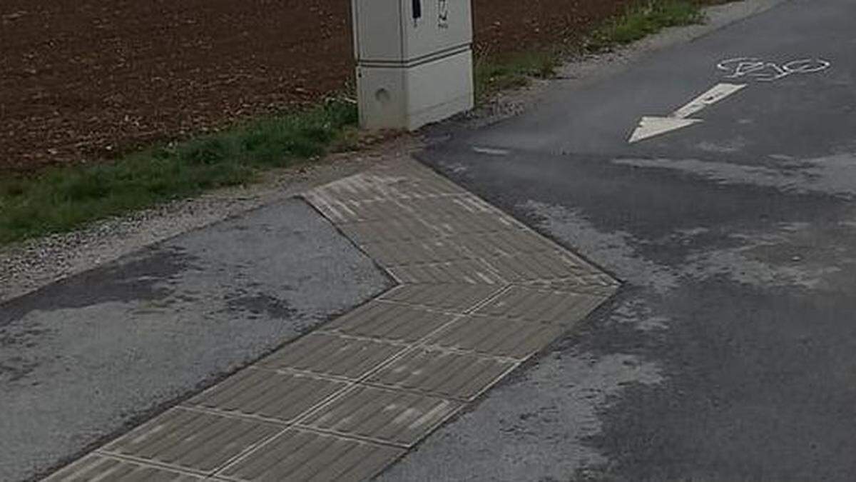 Werden blinde Menschen an dieser Stelle in der Gradnerstraße in die Irre geführt?