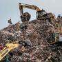 Plastik-Mülldeponie in Indonesien. Viel Mist aus Europa wird ins Ausland exportiert