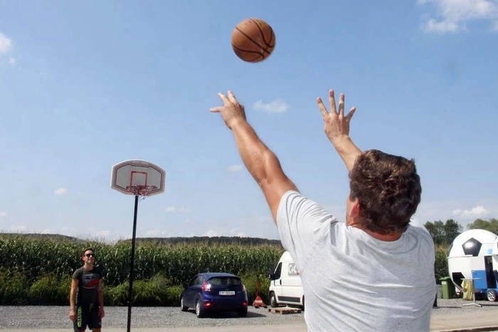 ...Basketball aus unterschiedlichsten Distanzen...