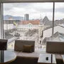 Der Ausblick aus der Skybar auf den Neuen Platz
