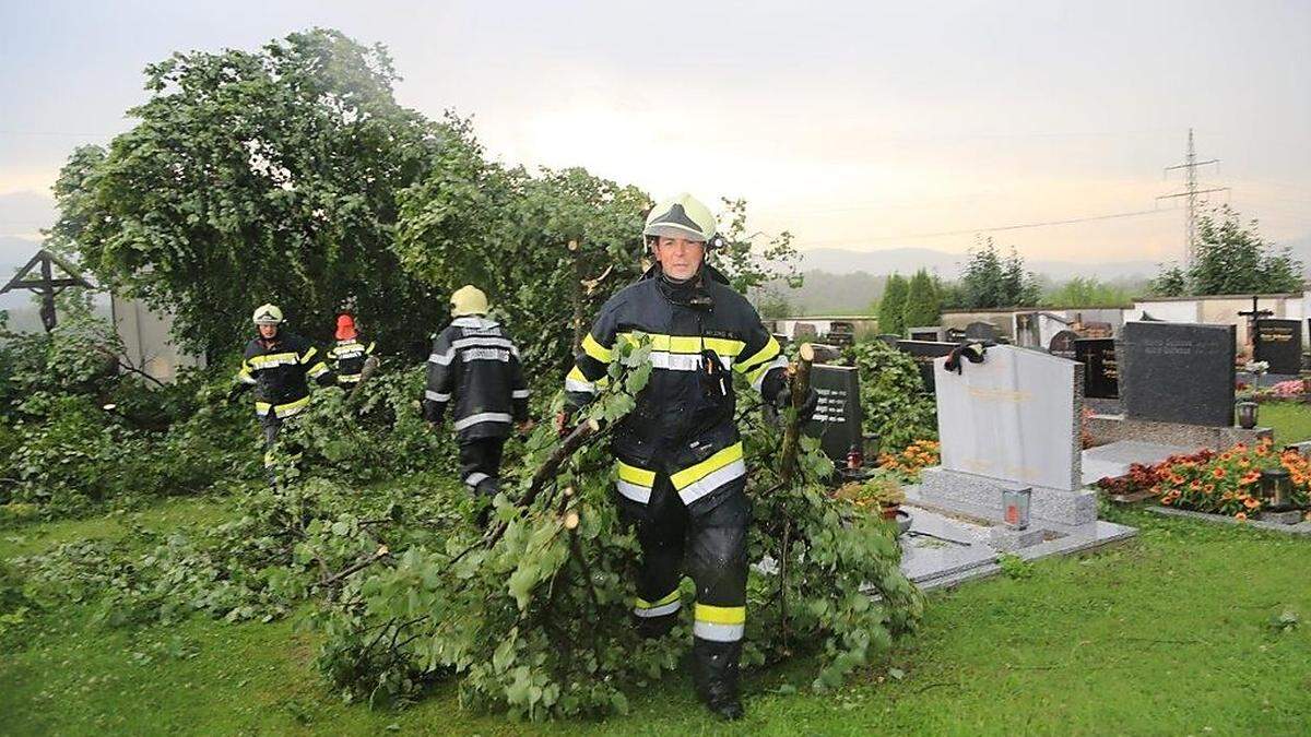 Unwetterschäden am Friedhof Großlobming