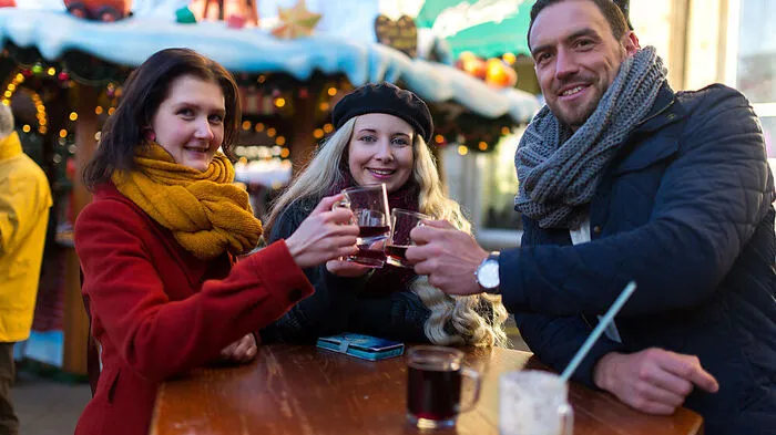 Während die einen feiern, müssen andere arbeiten