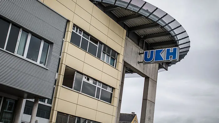 Gestürzter Motorradlenker begab sich selbst ins UKH