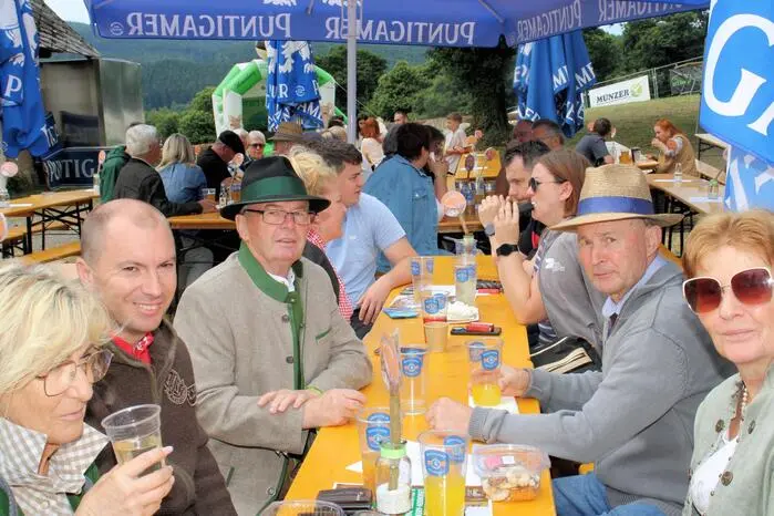Gute Stimmung bei sommerlichen Temperaturen.