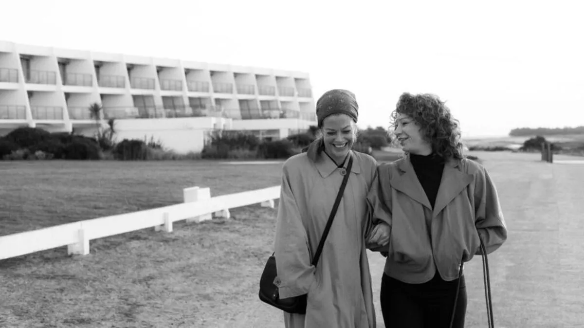 Zwei großartige Schauspielerinnen in Aktion: Marie Bäumer als Romy Schneider, Birgit Minichmayr als beste Freundin Hilde.