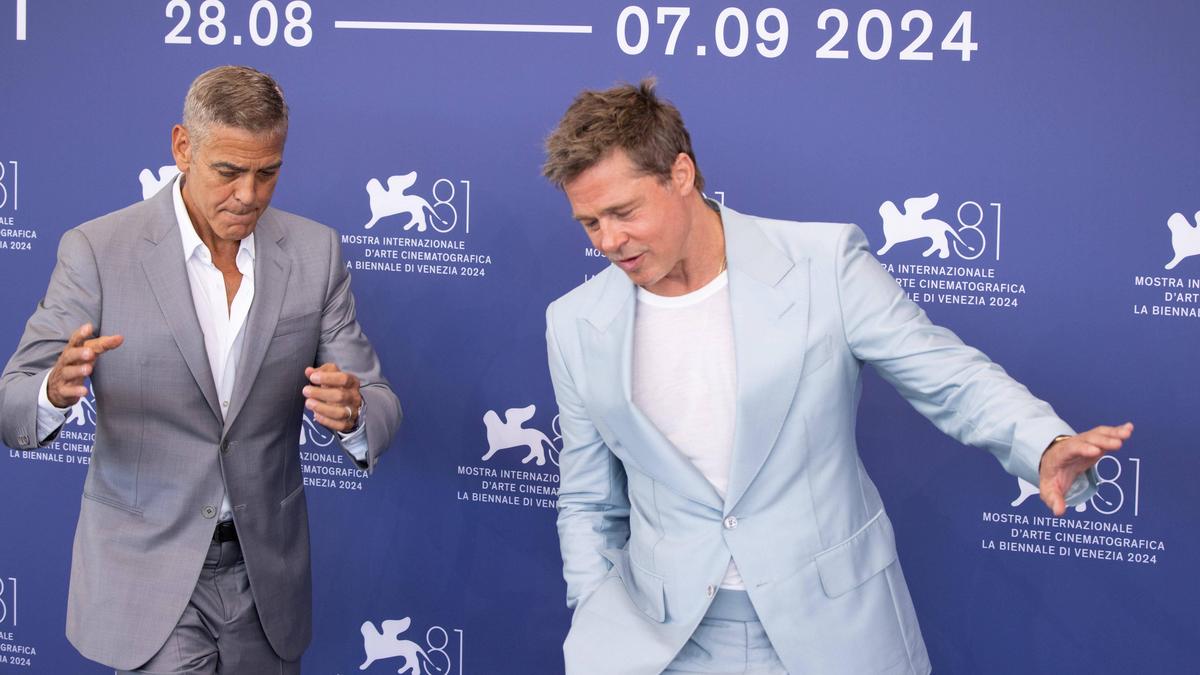 Sie ließen keine Gelegenheit aus, zu scherzen und zu blödeln: George Clooney und Brad Pitt am diesjährigen Filmfestival in Venedig