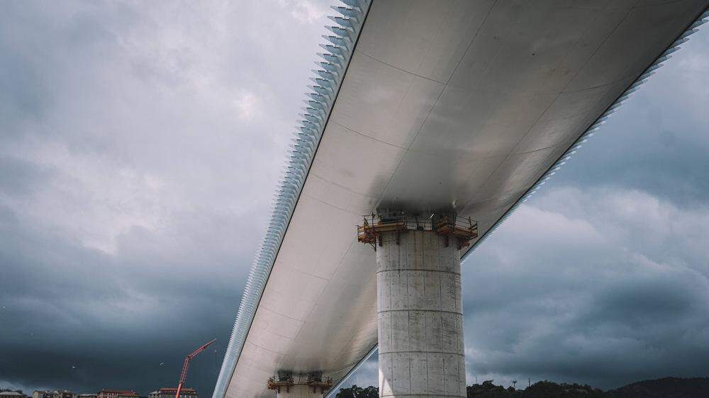 Der neue, von Renzo Piano geplante Ponte San Giorgio wurde in einer Rekordzeit von zwei Jahren errichtet