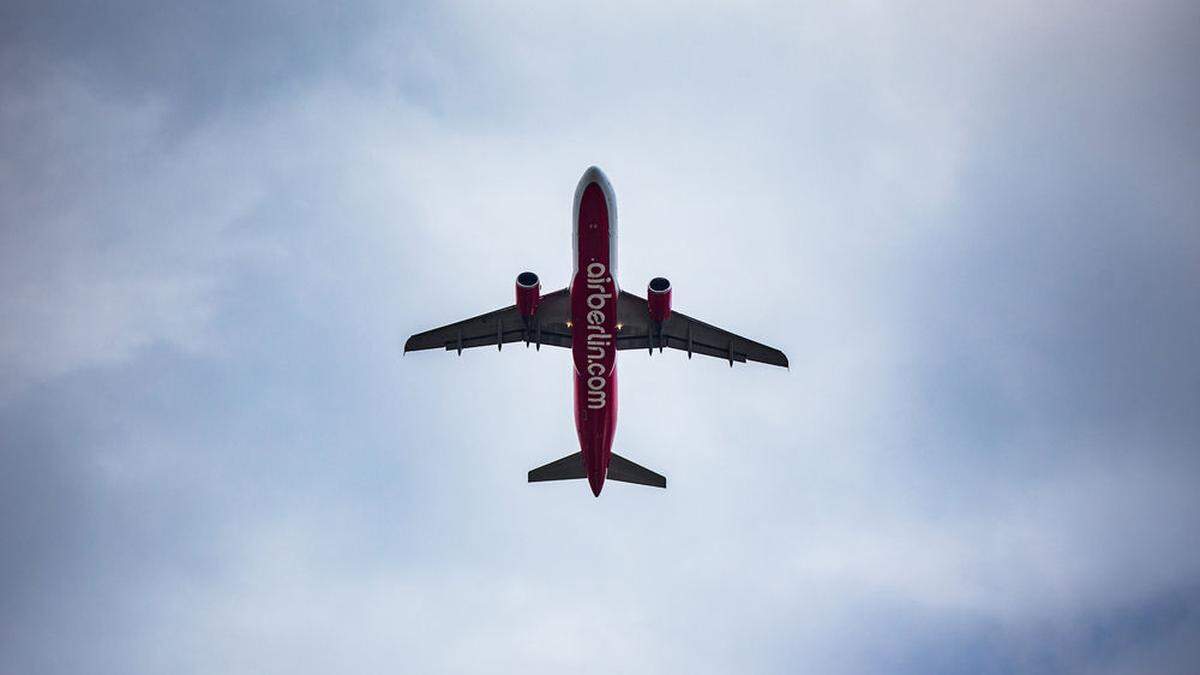 Ein Air-Berlin-Pilot drehte in Düsseldorf eine Ehrenrunde