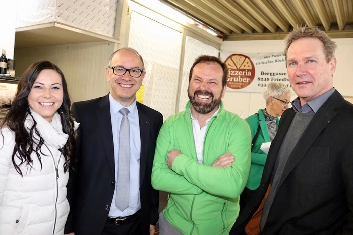 Für die zahlreichen Besucherinnen und Besucher wurde ein vielfältiges Unterhaltungsprogramm geboten.