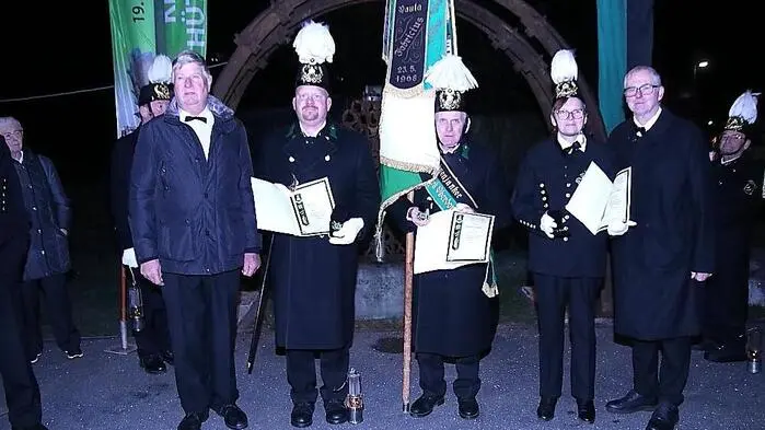Auch heuer luden der Knappschaftsverein Voitsberg/Köflach mit den Obleuten Johann Birnhuber und Johann Bernsteiner sowie die Bergkapelle „Glück Auf Rosental“ mit Obmann Josef Lechner zu einer gemeinsamen Barbarafeier ein. Zahlreiche ehemalige Knappen, aber auch Interessierte waren am vergangenen Freitag der Einladung gefolgt.