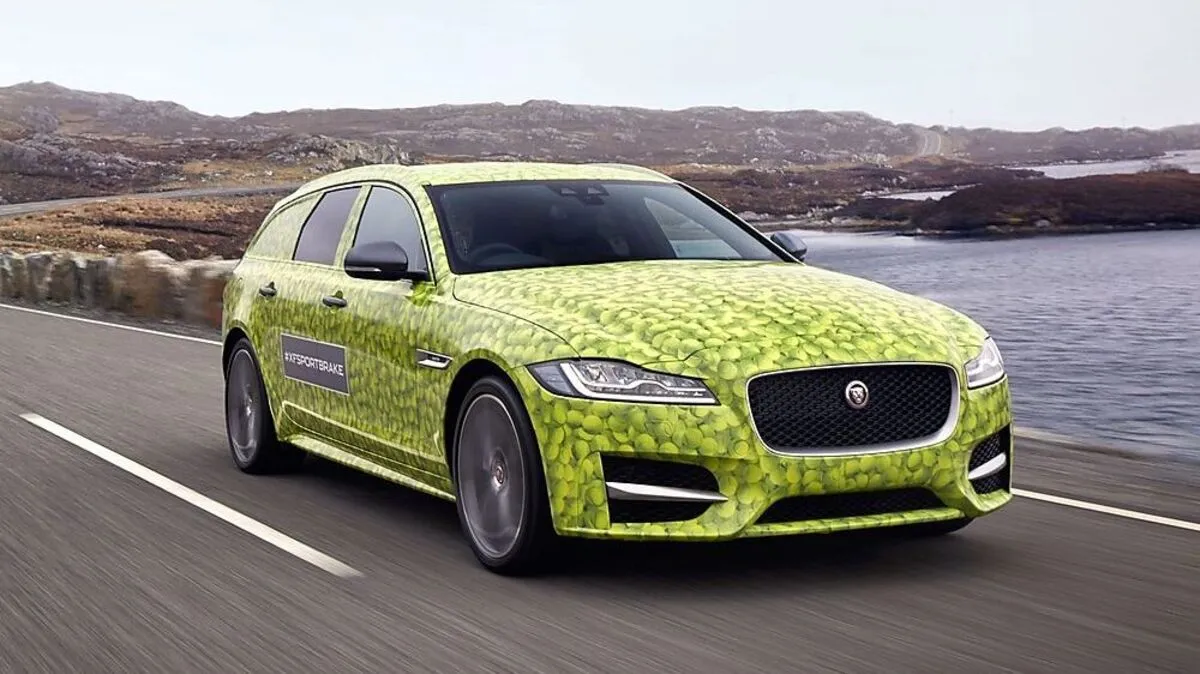 Der Jaguar XF Sportbrake von oben