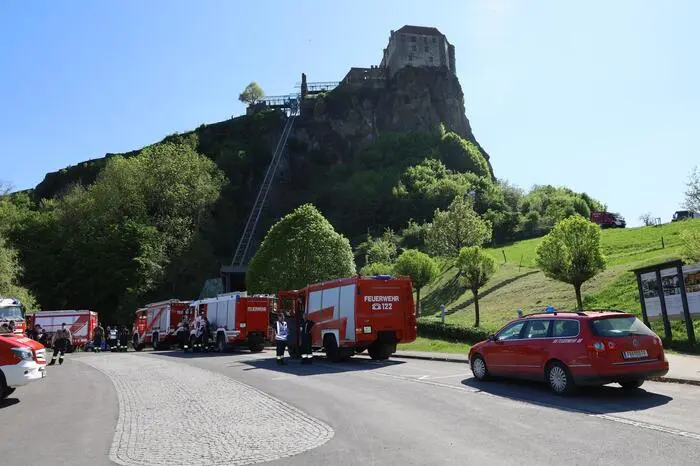 Klicken Sie sich durch die besten Bilder der „Vulkan24“ Übung an, auf und neben der Riegersburg!