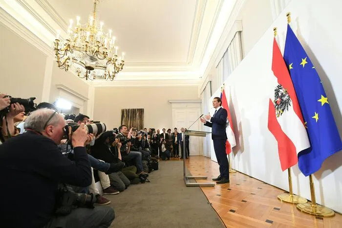 "Nach dem gestrigen Video muss ich ganz ehrlich sagen, genug ist genug." - Koalition vorbei, ÖVP-Chef Sebastian Kurz will die Neuwahl.