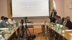 Während der Fragestunde wurde der Bürgermeister in die Mangel genommen