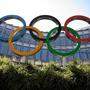 Die fünf olympischen Ringe vor dem Hauptquartier des IOC in Lausanne 