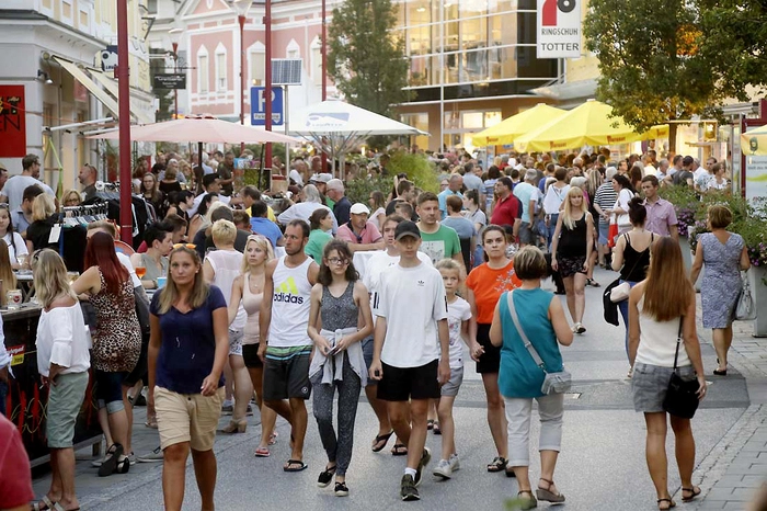 Mit tausenden Besuchern zählen die "Langen Einkaufsdonnerstage"...