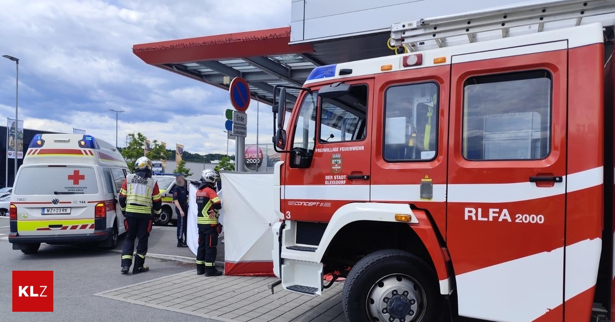 Bei-Fassadenreinigung-Glaselement-brach-ein-Arbeiter-st-rzte-rund-f-nf-Meter-tief-ab