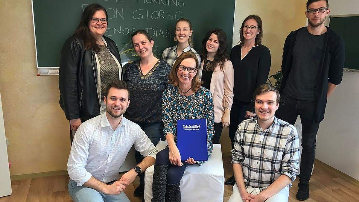 Das Team der Schülerhilfe Feldkirchen mit Eigentümerin Barbara Bodlaj (Mitte vorne)