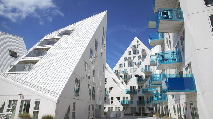 Das spektakuläre Wohnhaus „Iceberg“ oder das „Dokk 1“ (Sitz der mit 30.000 m2 größten Bibliothek Skandinaviens) sind nur zwei der tollen öffentlichen Plätze, die an der Hafenfront der zweitgrößten Stadt Dänemarks entstanden sind.